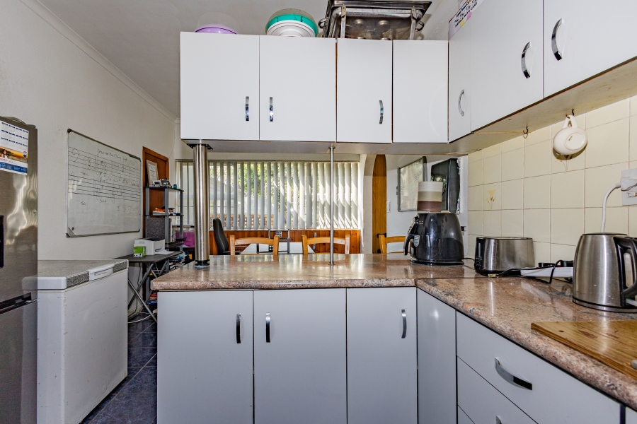 4 Bedroom Property for Sale in Fairfield Estate Western Cape